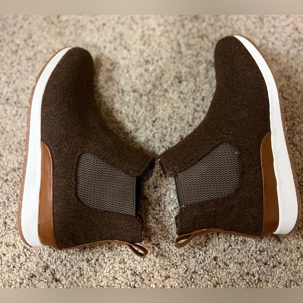 B.O.C. Kara Women’s Soft Wool Ankle pull on Chelsea boots, Sz 8.5 M - Picture 6 of 10